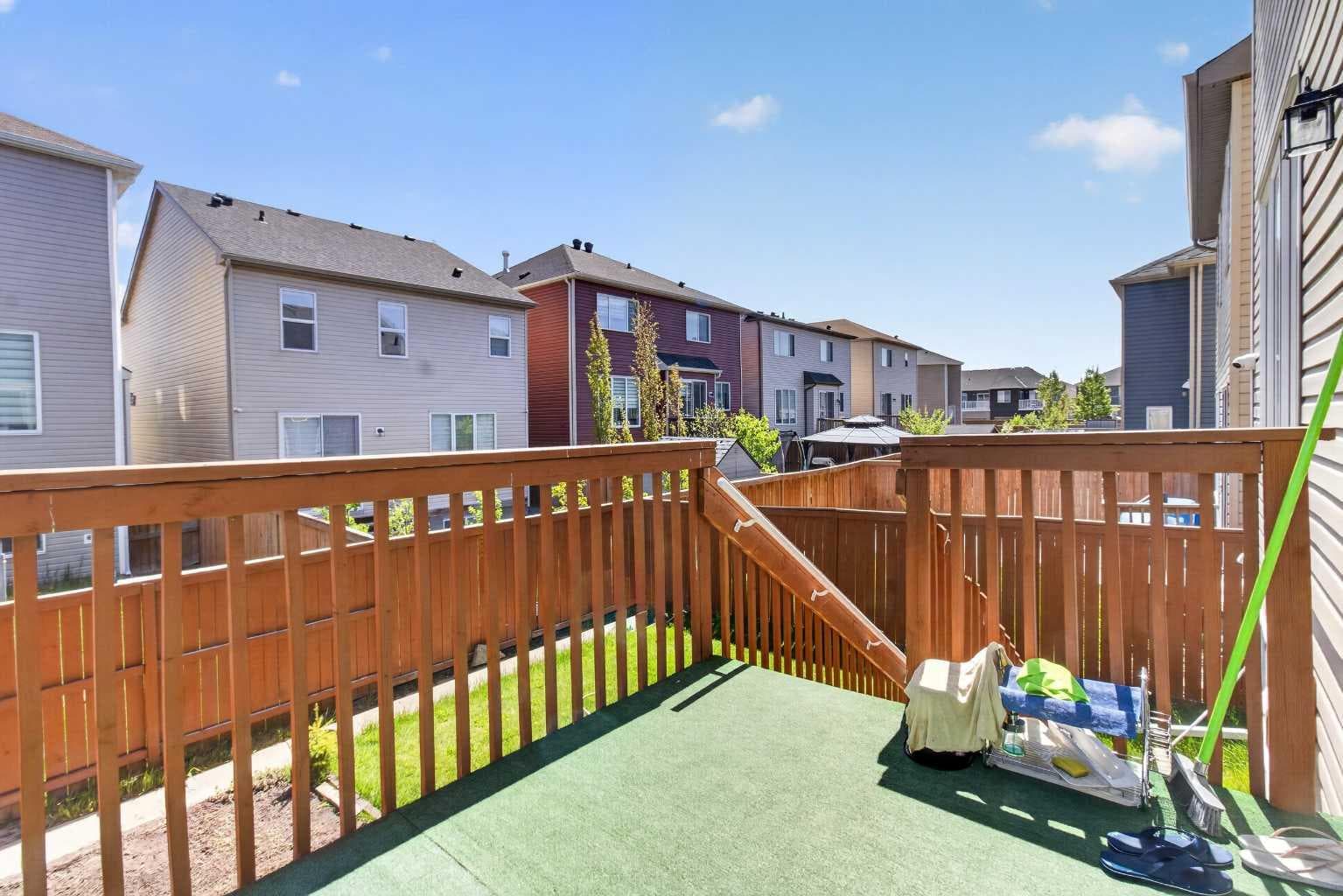 45 Cityscape View NE
