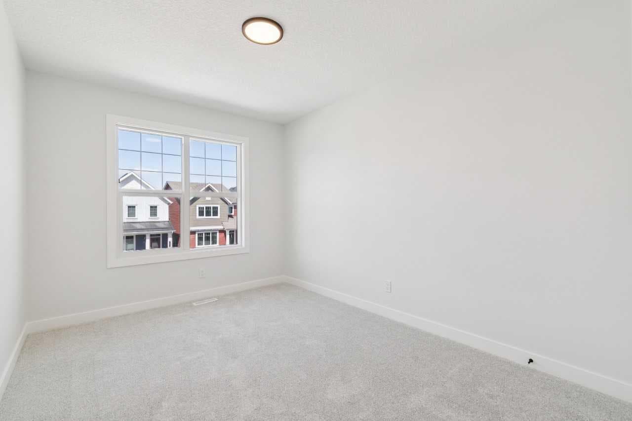 65 Sora Gardens SE
