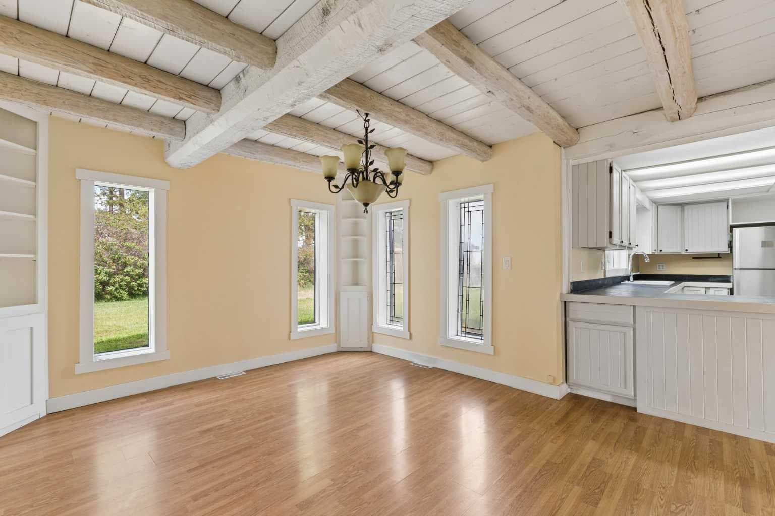 261074 Township Road 262  