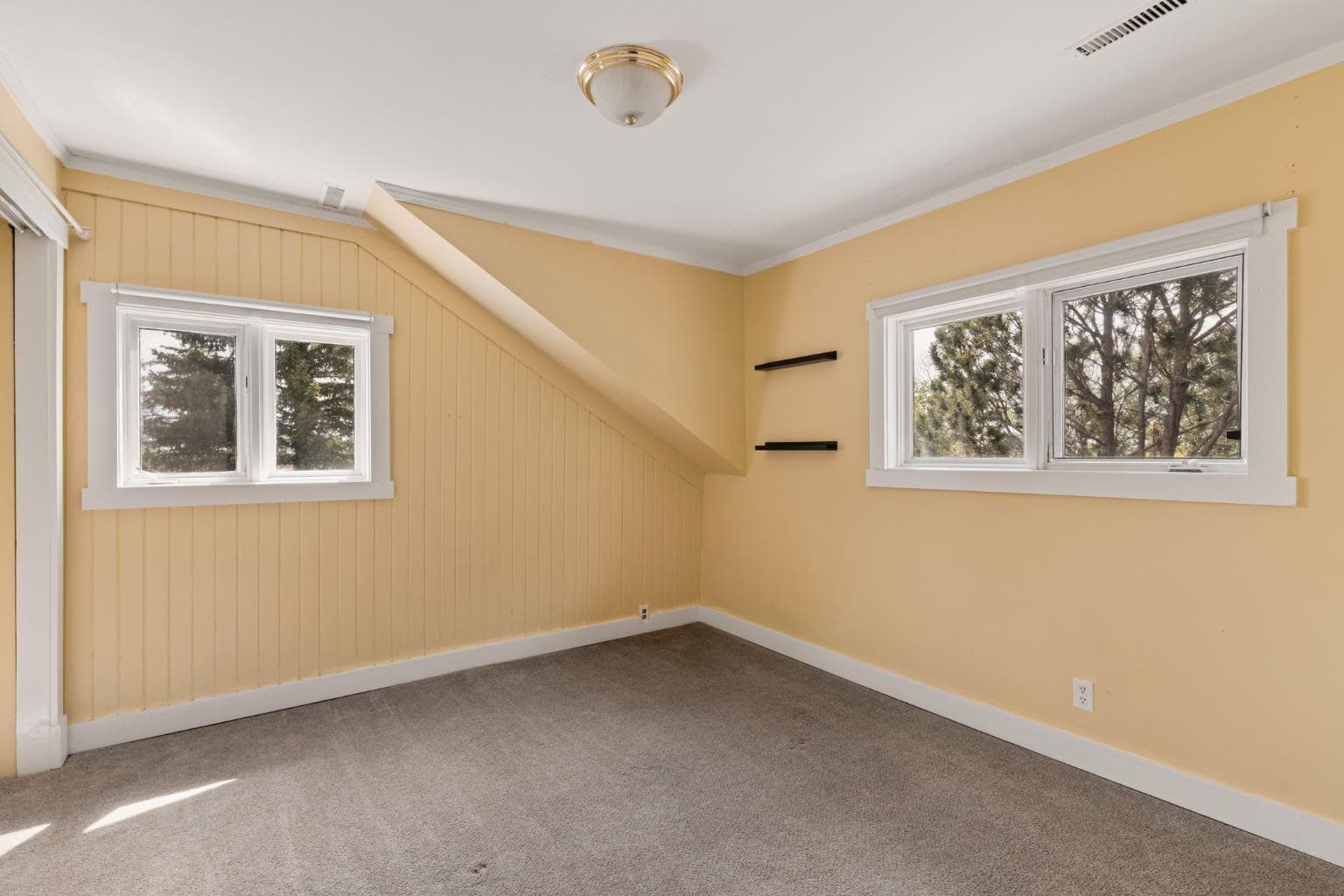 261074 Township Road 262  