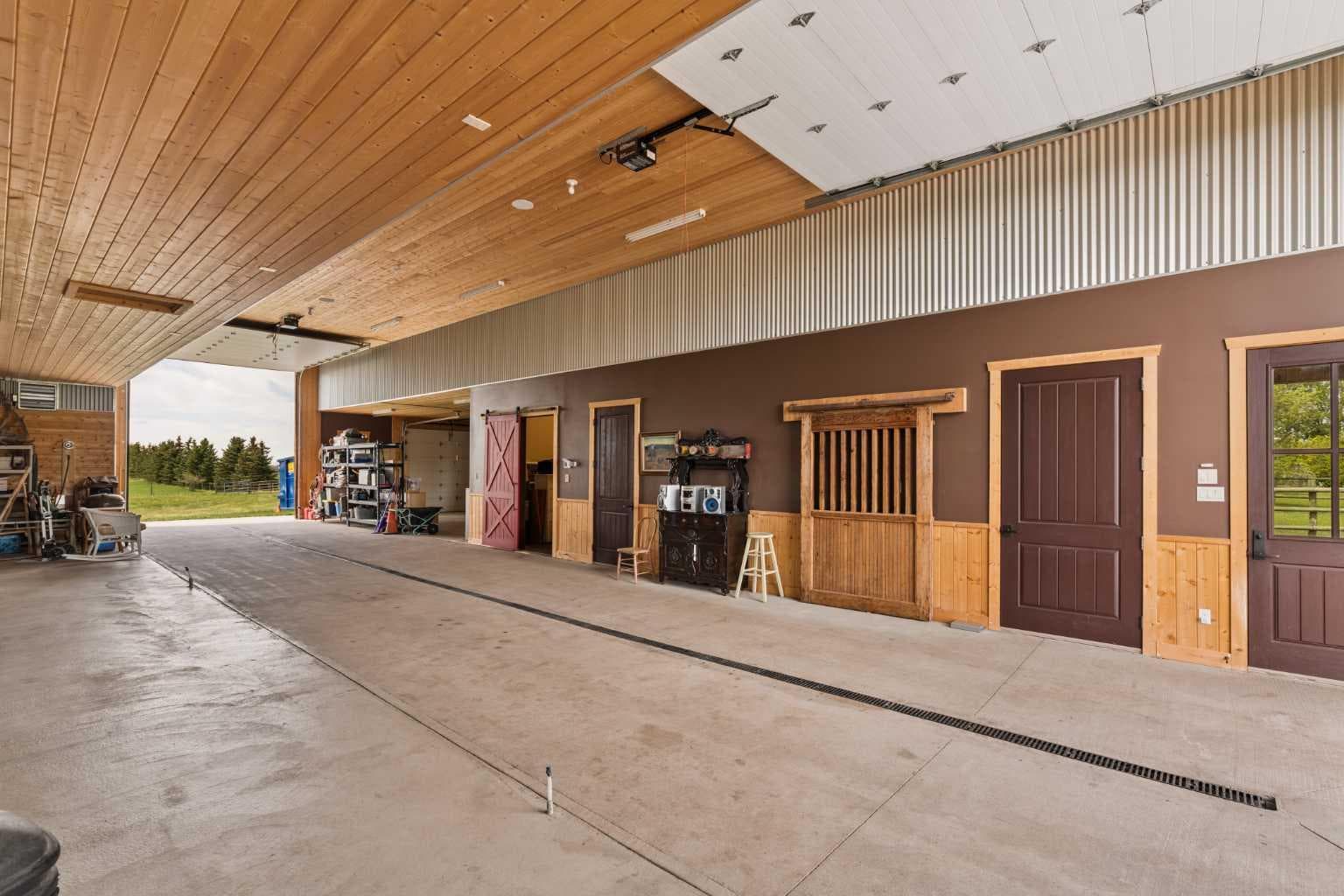 261074 Township Road 262  