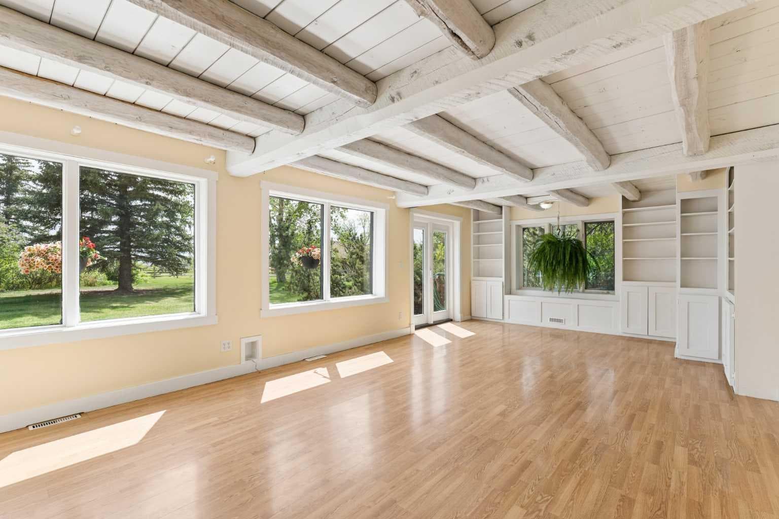 261074 Township Road 262  