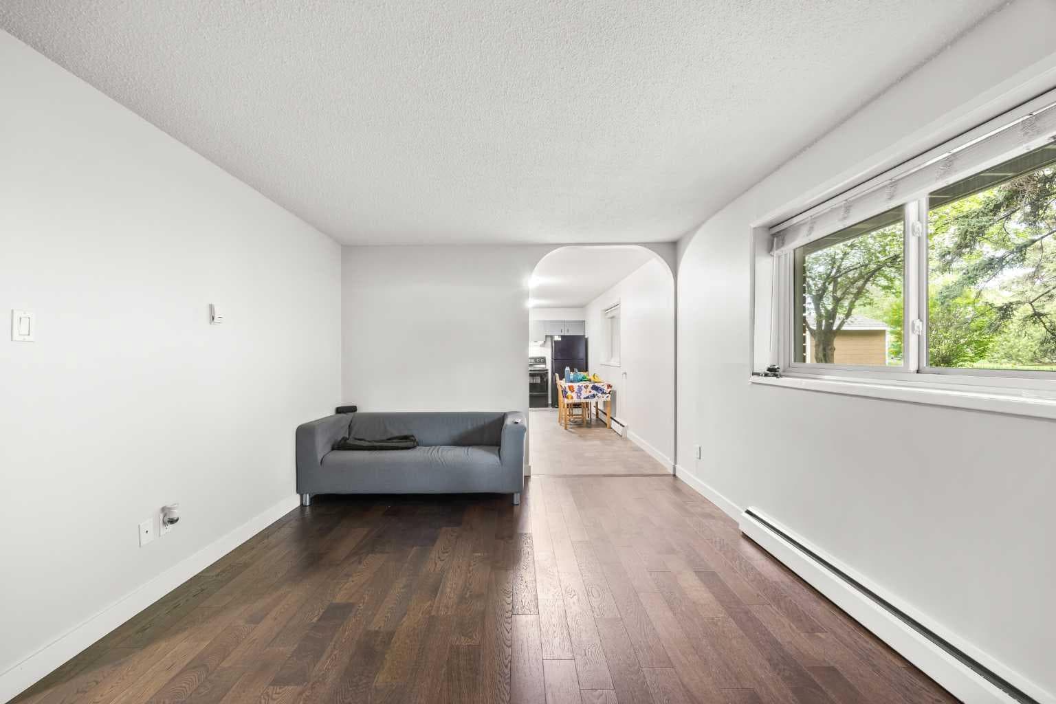 101, 3103 Blakiston Drive NW
