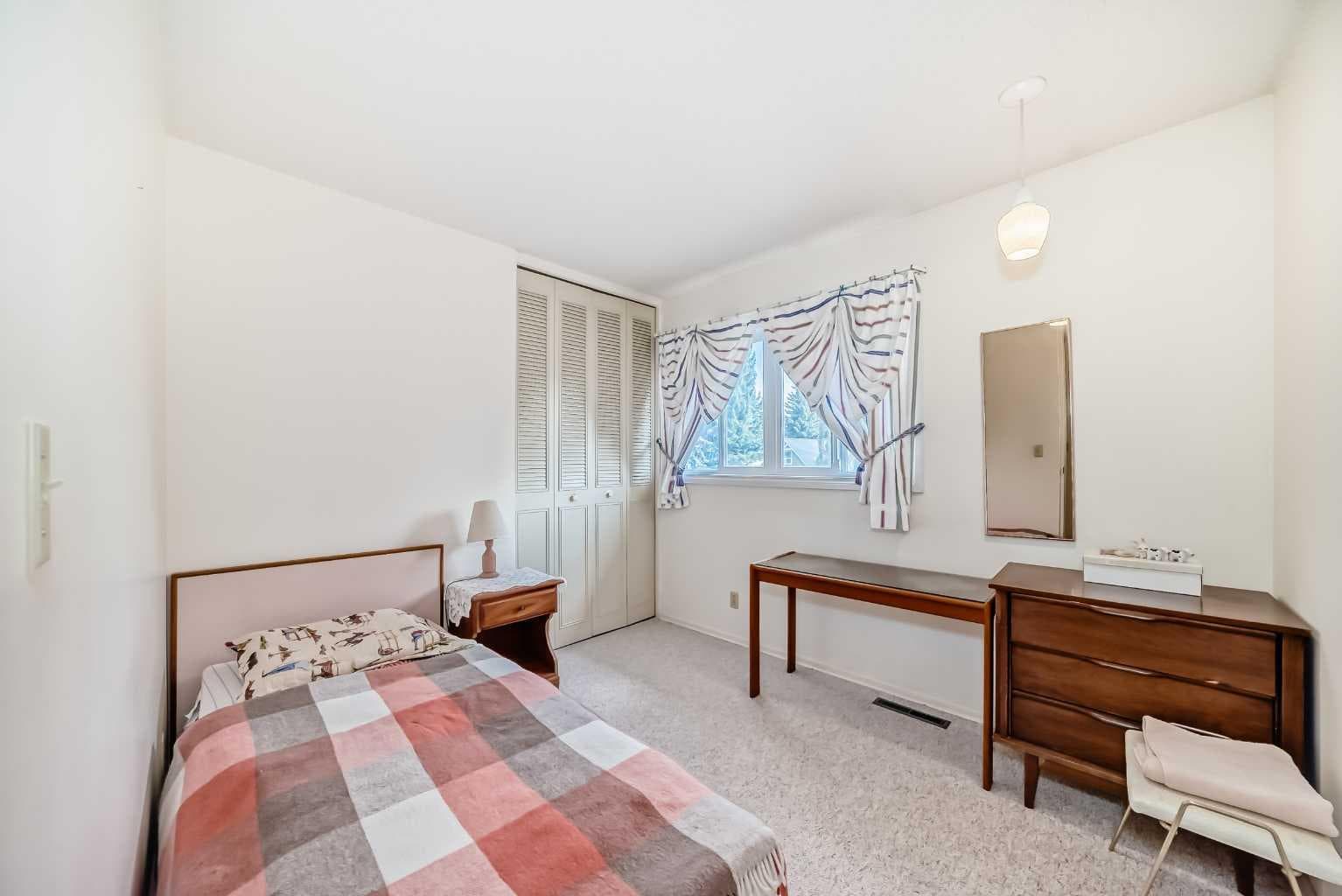 8 Varsdale Place NW