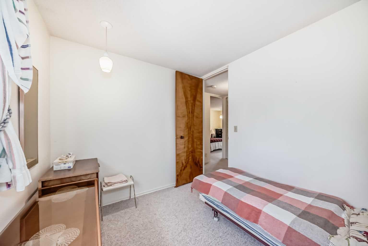 8 Varsdale Place NW