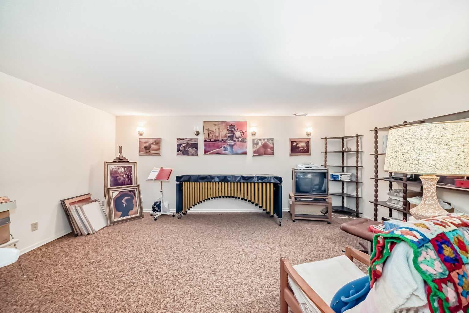 8 Varsdale Place NW