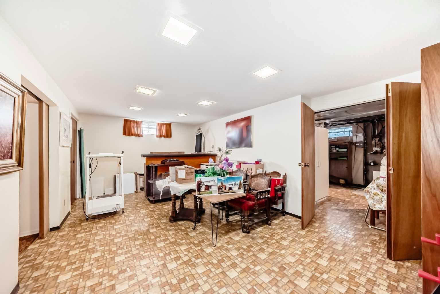 8 Varsdale Place NW