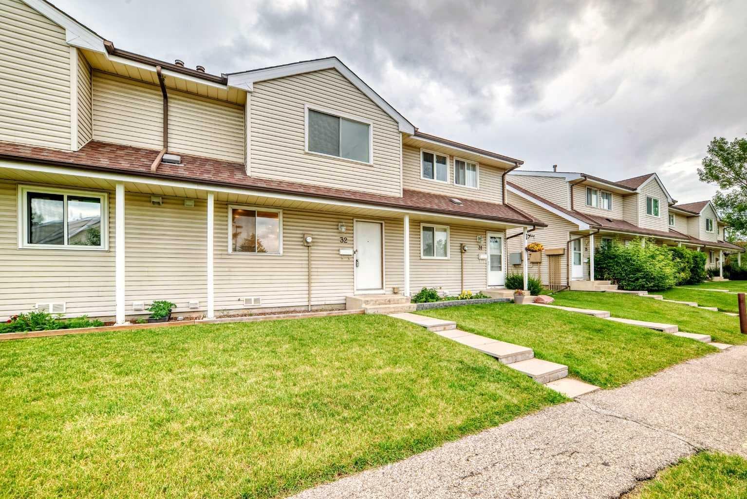 32, 1515 Falconridge Drive NE