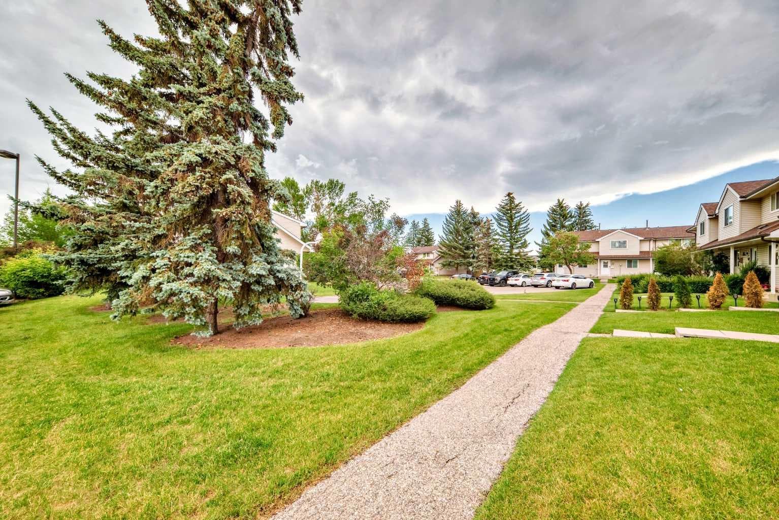 32, 1515 Falconridge Drive NE
