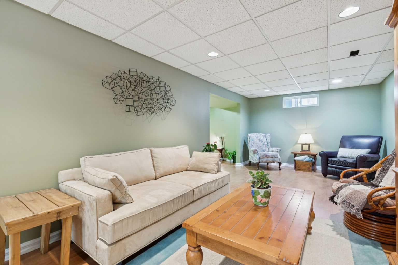 748 Archwood Road SE