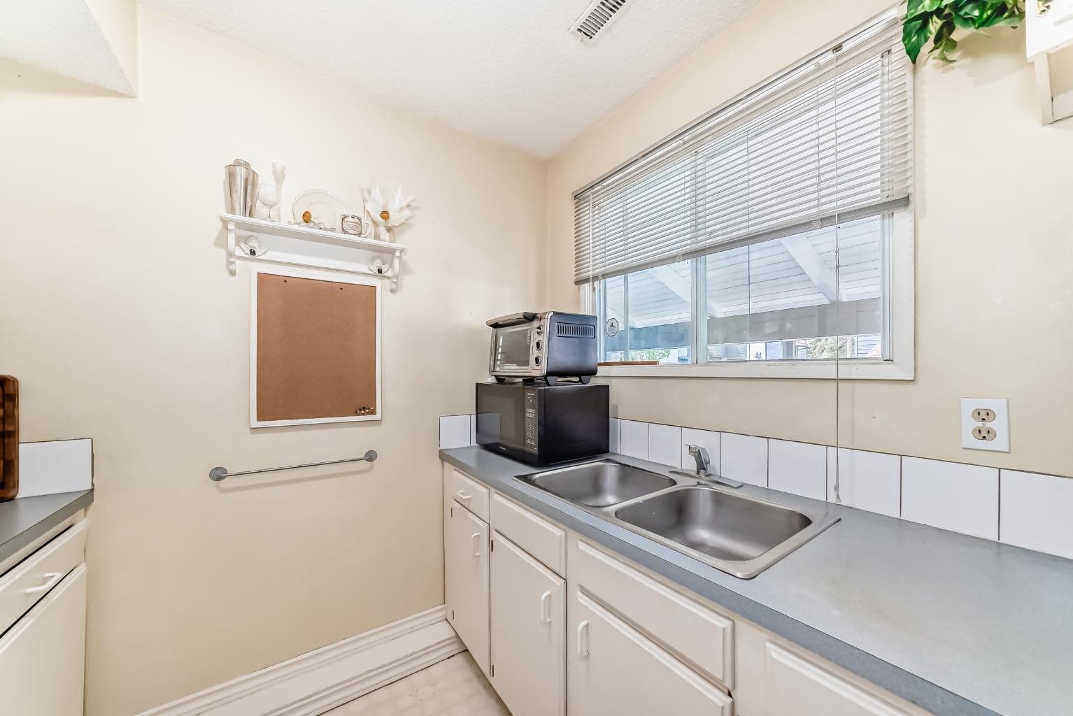 409, 2520 Palliser Drive SW