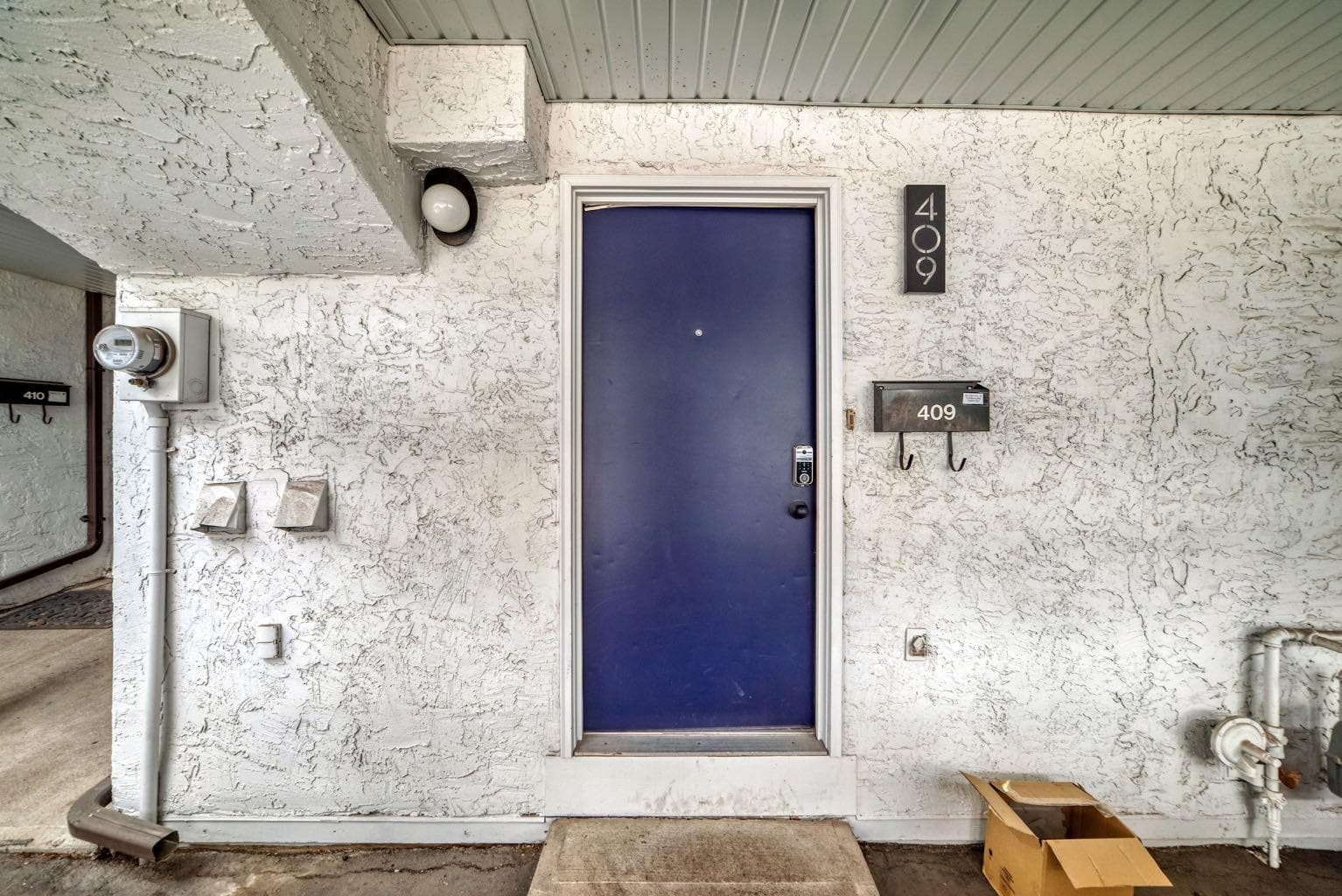 409, 2520 Palliser Drive SW
