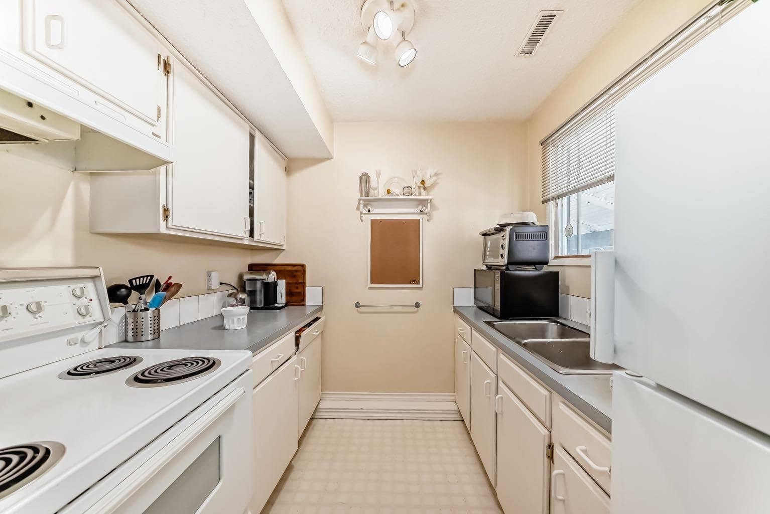 409, 2520 Palliser Drive SW
