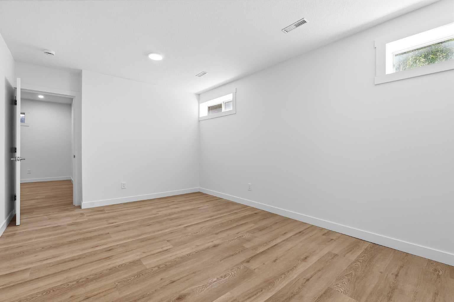 142 Elizabeth Way SE