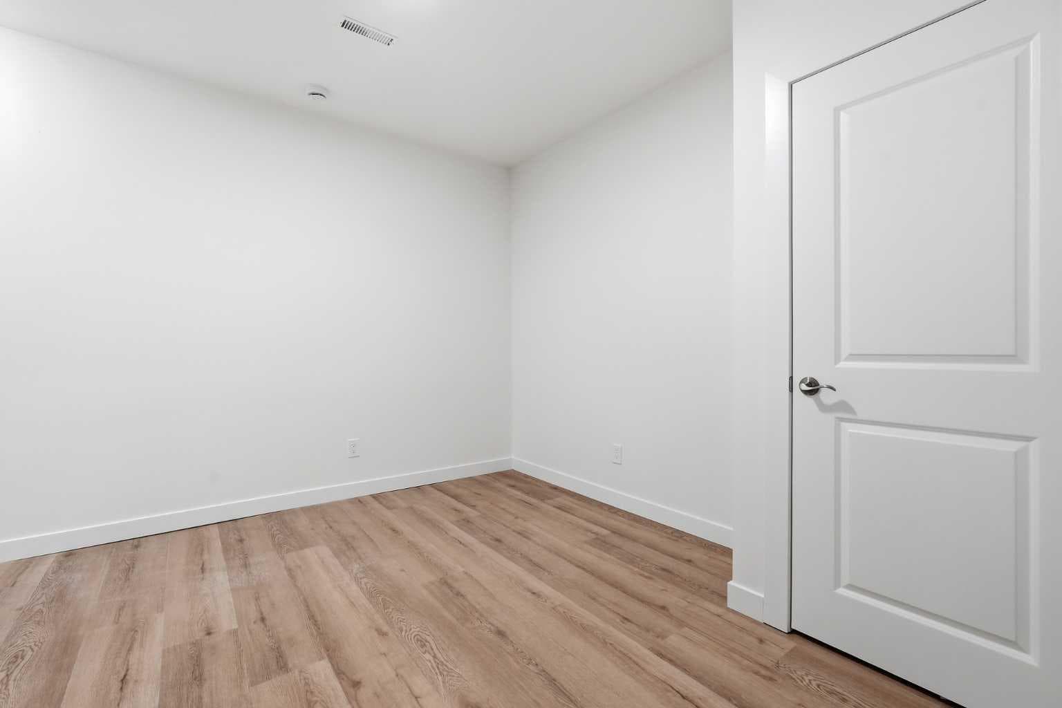 142 Elizabeth Way SE