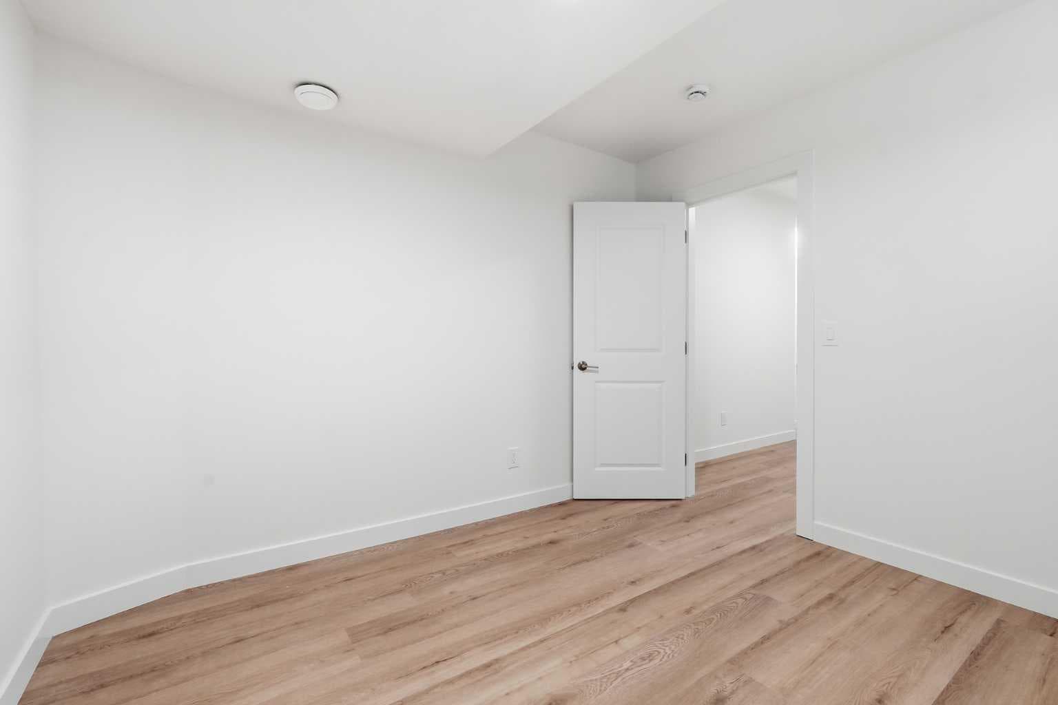142 Elizabeth Way SE