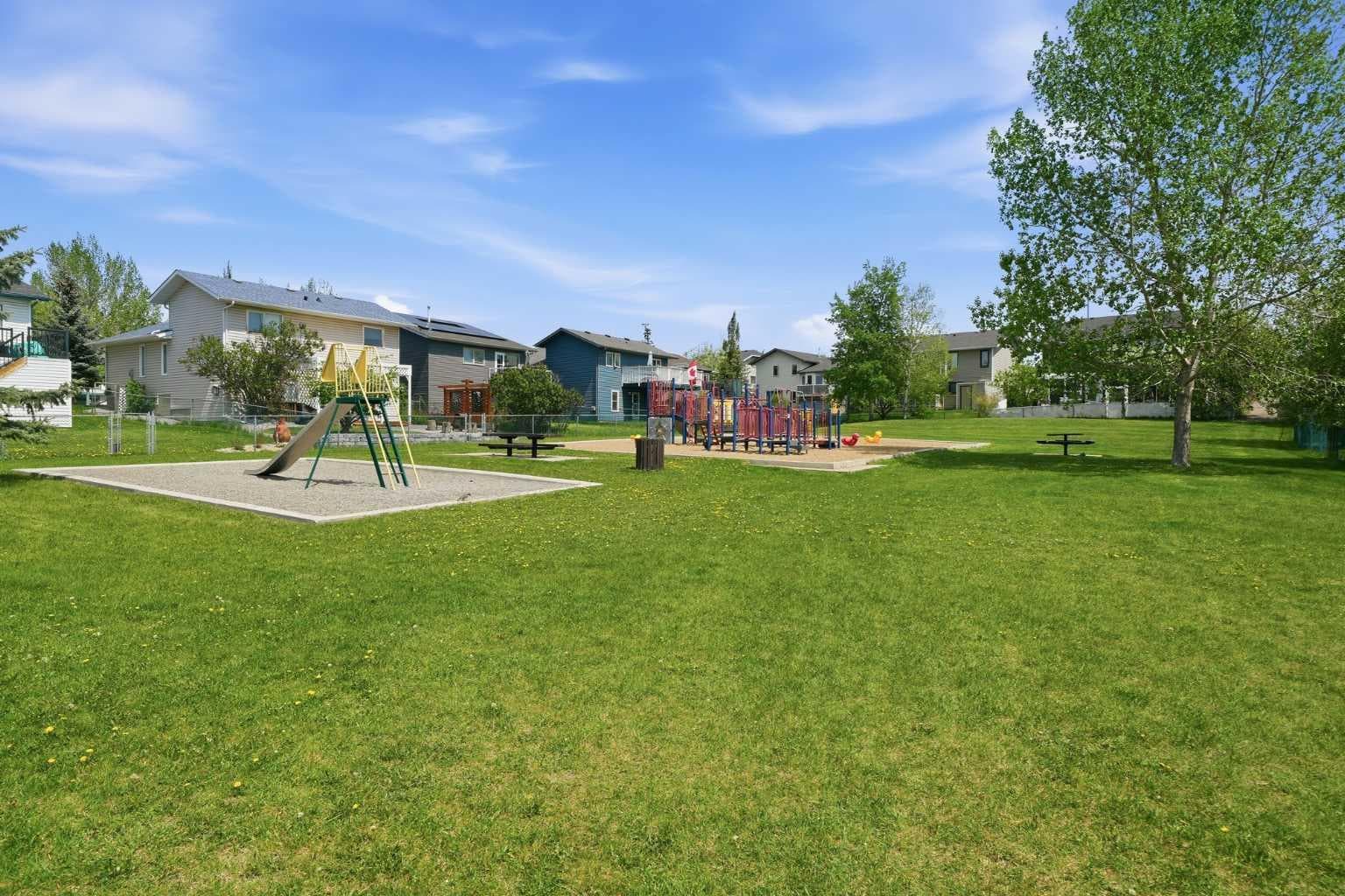 142 Elizabeth Way SE