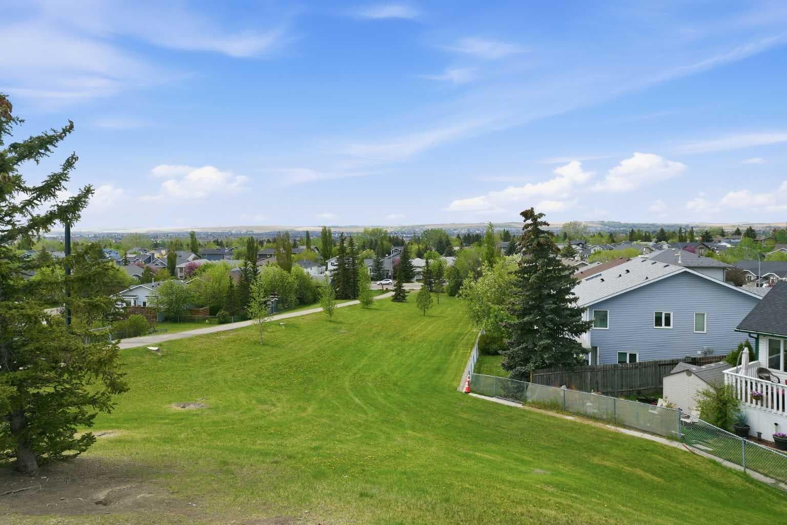 142 Elizabeth Way SE