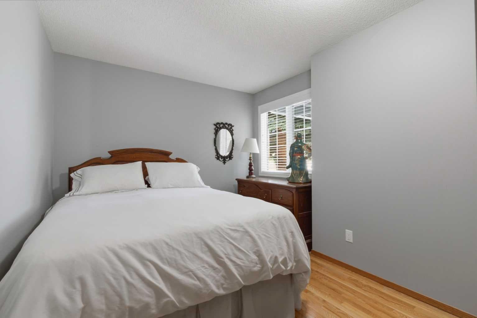 42 Douglasbank Gardens SE