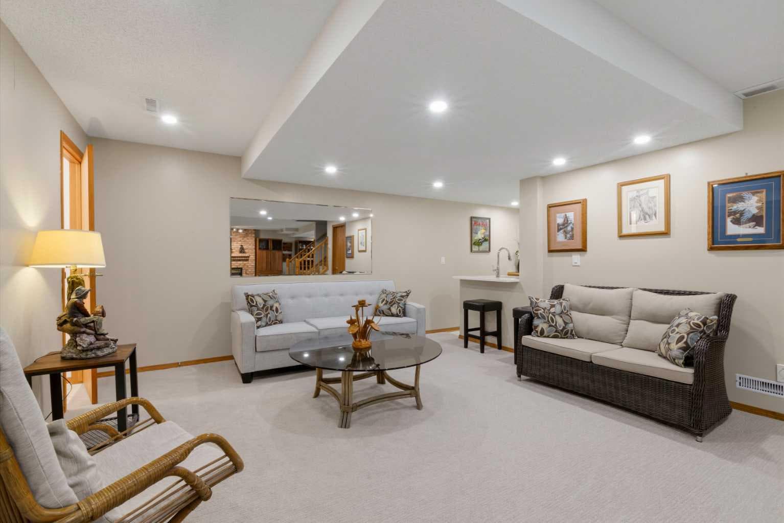 42 Douglasbank Gardens SE