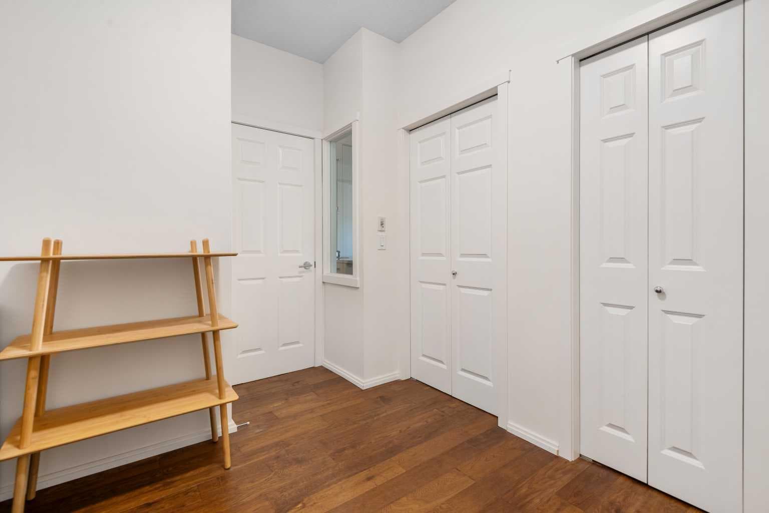 1403, 279 Copperpond Common SE