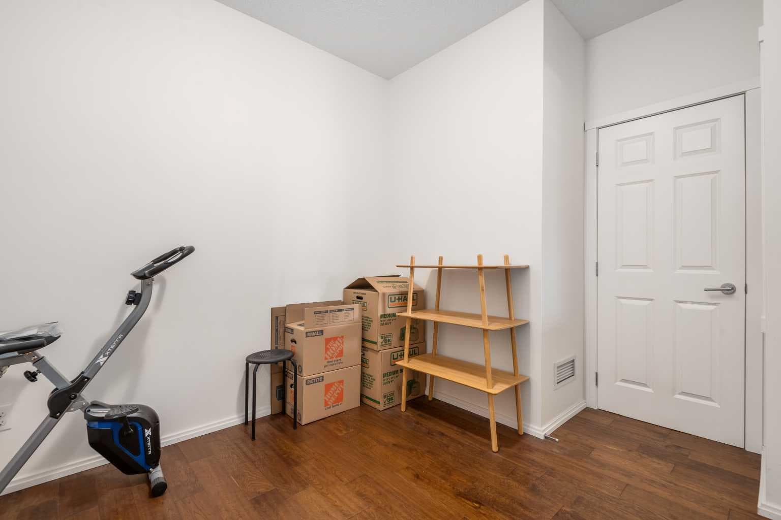 1403, 279 Copperpond Common SE