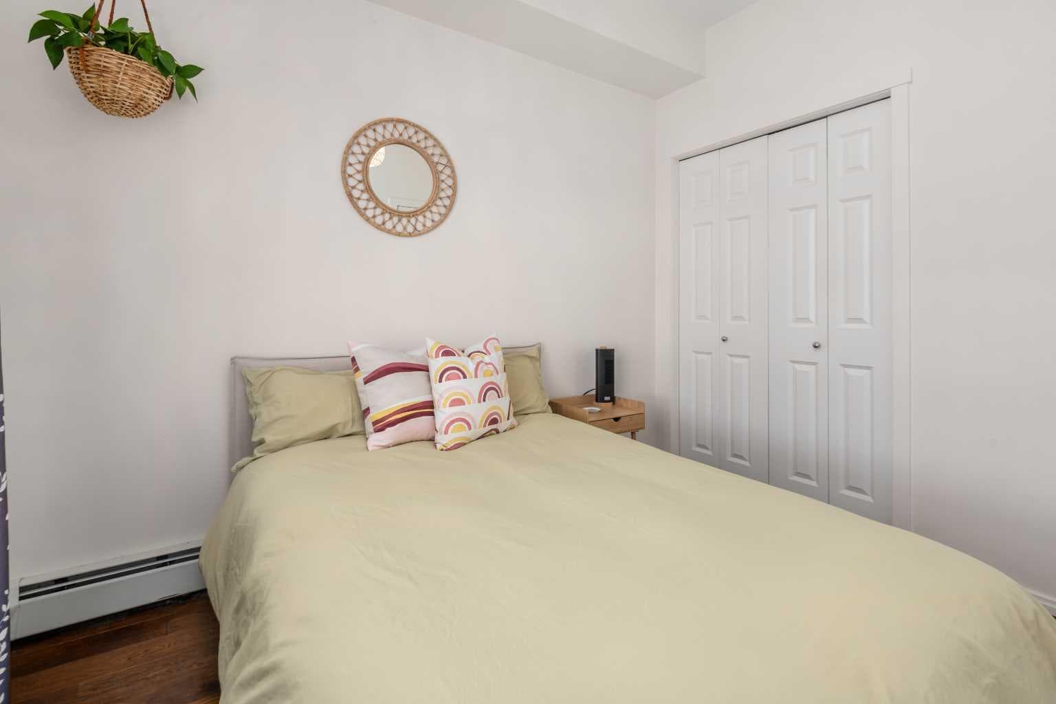 1403, 279 Copperpond Common SE