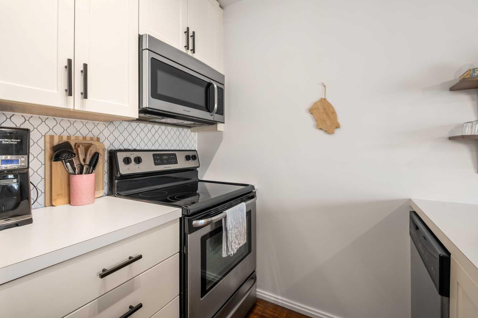 1403, 279 Copperpond Common SE