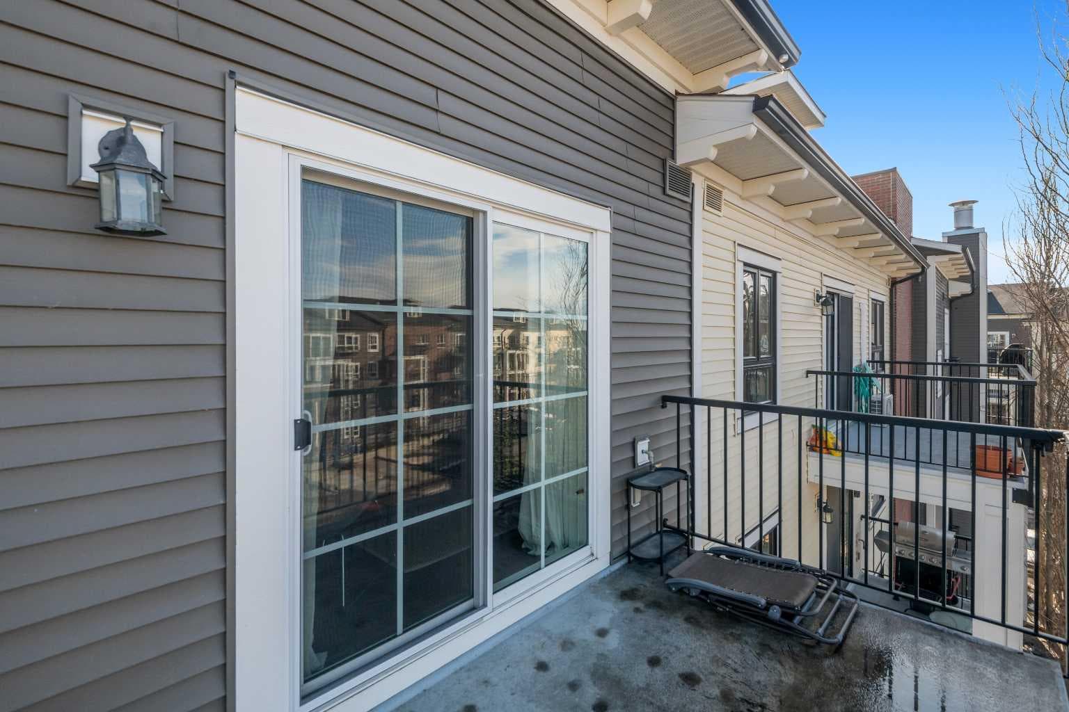 1403, 279 Copperpond Common SE
