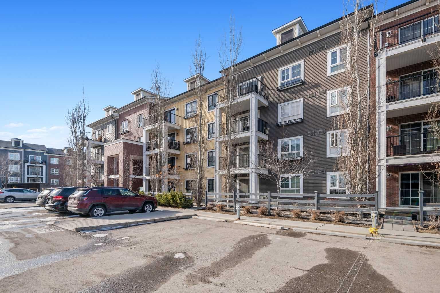 1403, 279 Copperpond Common SE