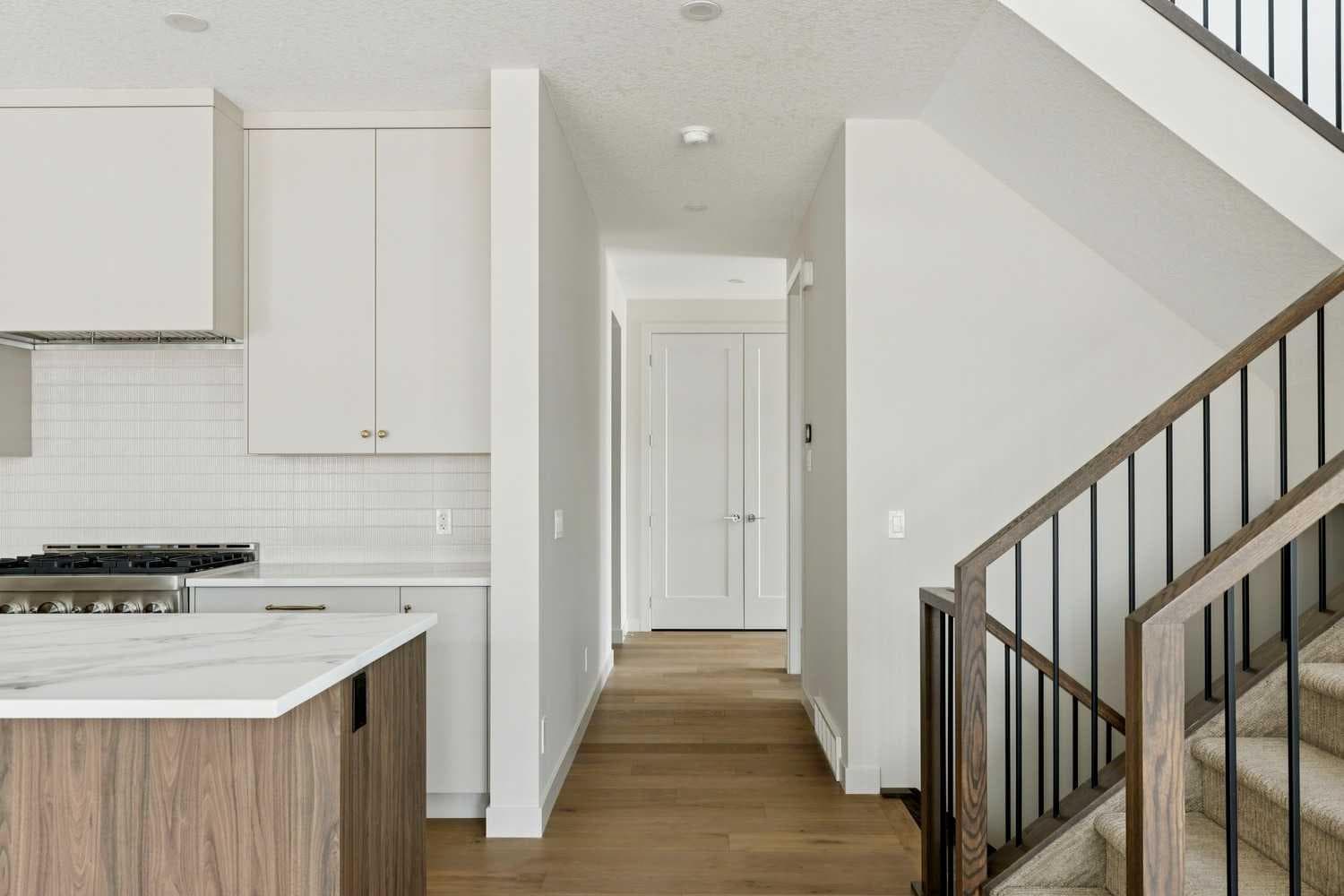 2 Rock Lake View NW