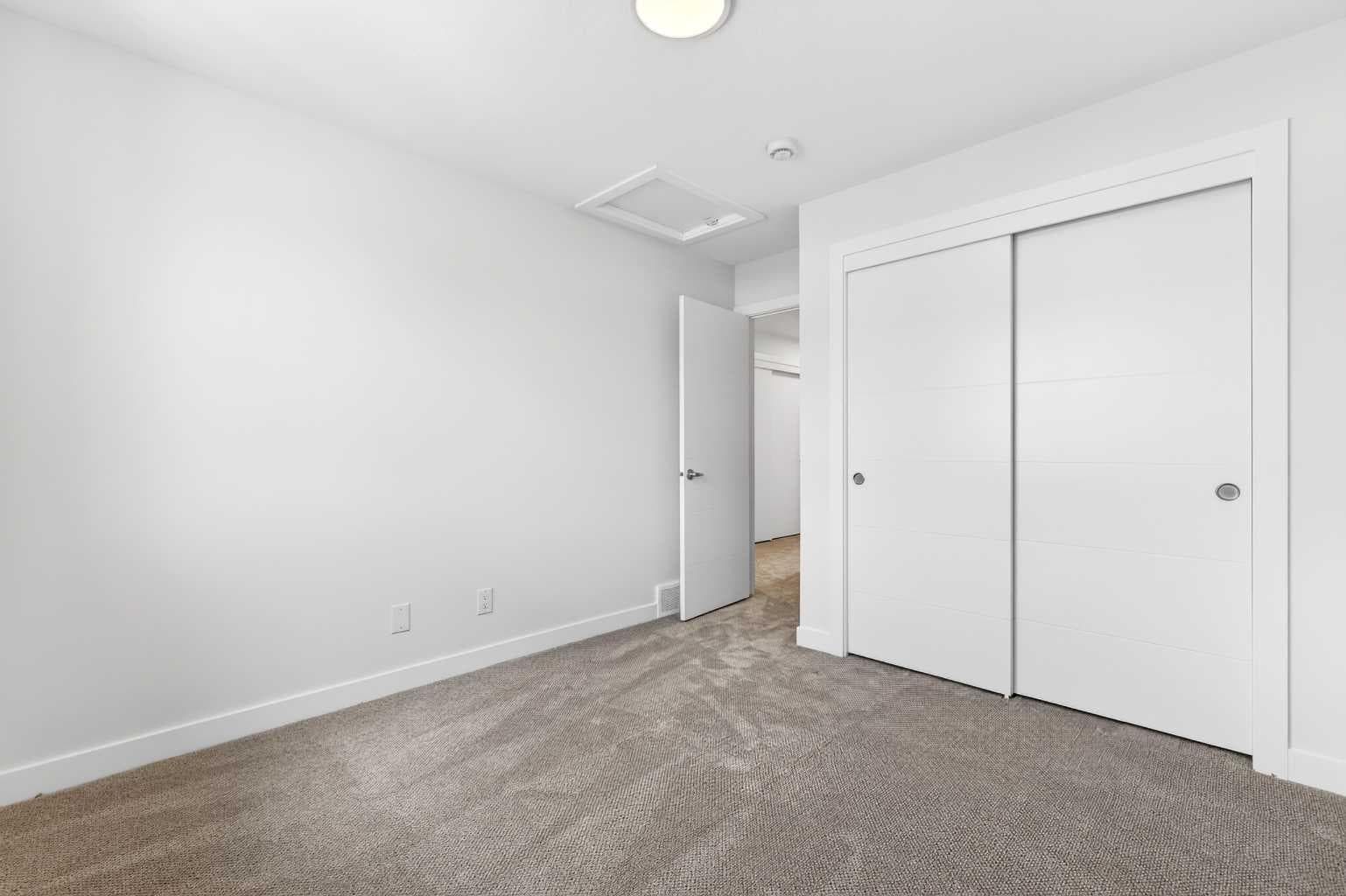 1109 Sailfin Heath  
