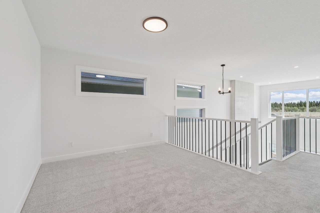 73 Sora Gardens SE
