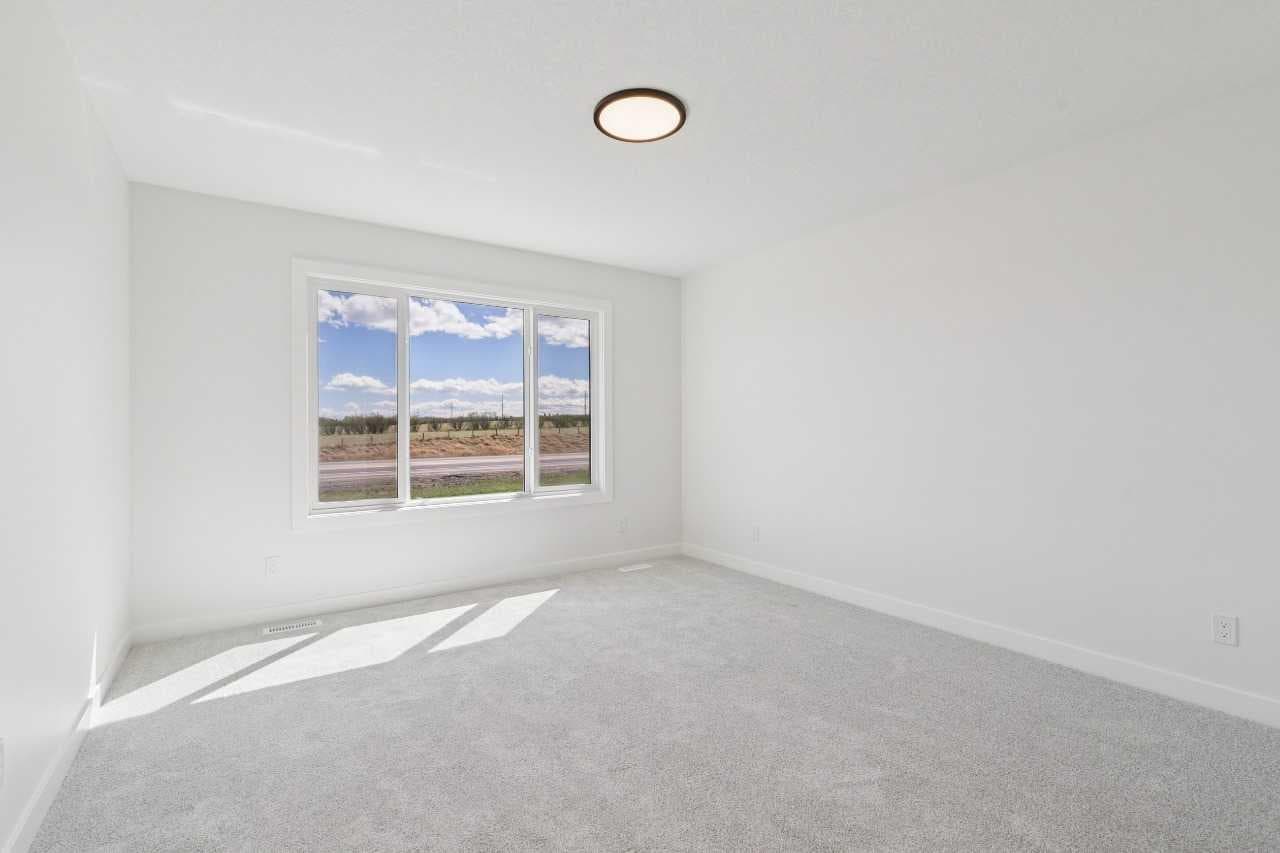 73 Sora Gardens SE