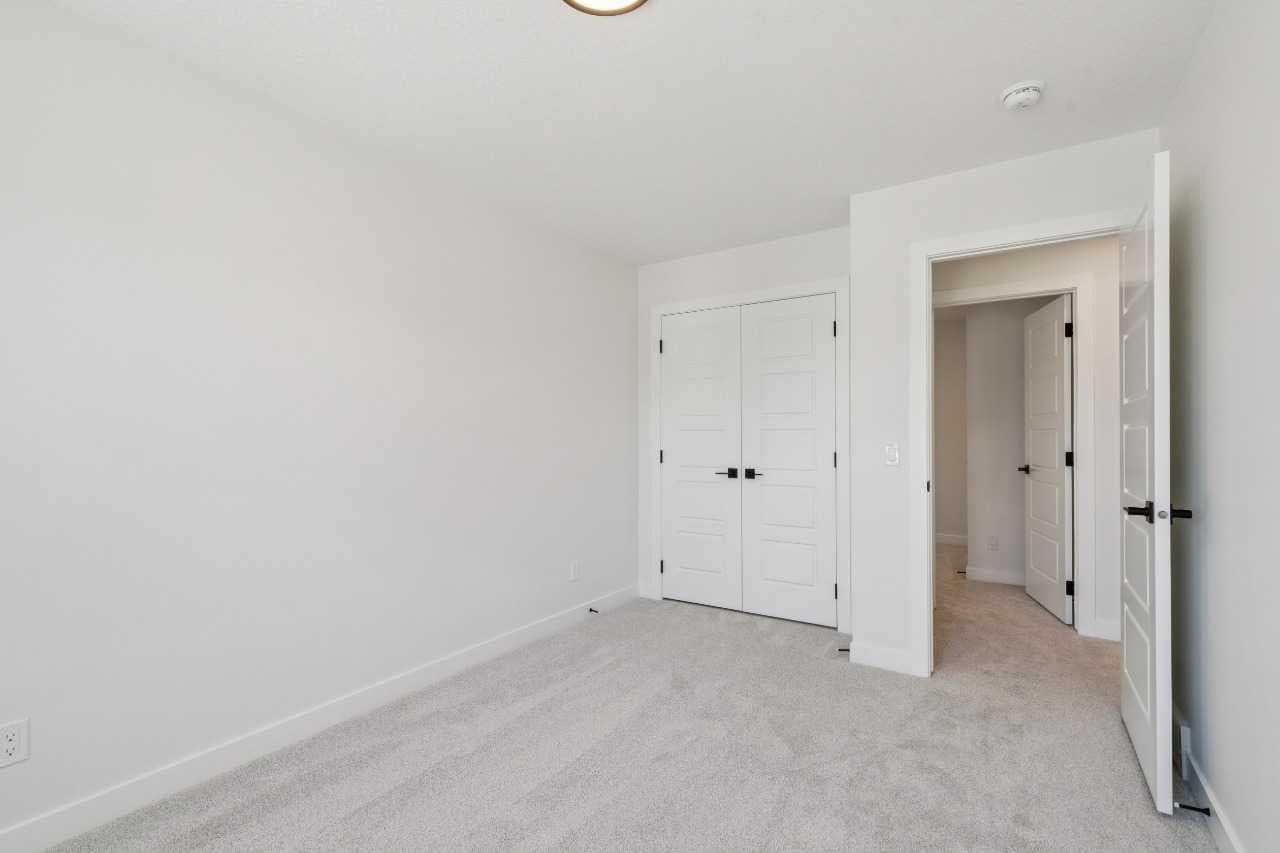 73 Sora Gardens SE