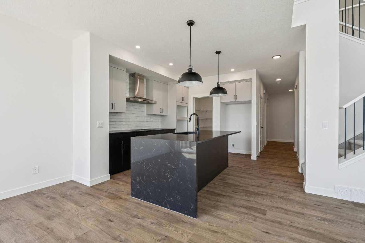 73 Sora Gardens SE
