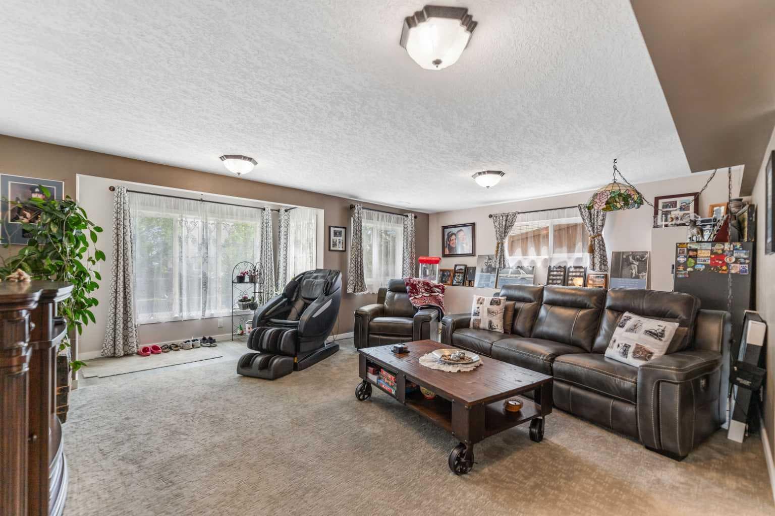 123 Hawkmere View 