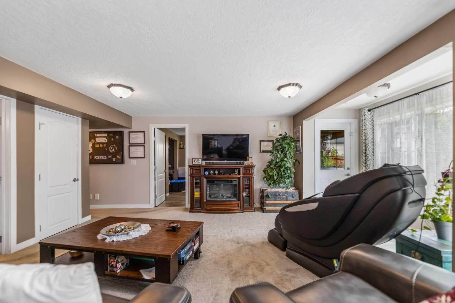 123 Hawkmere View 