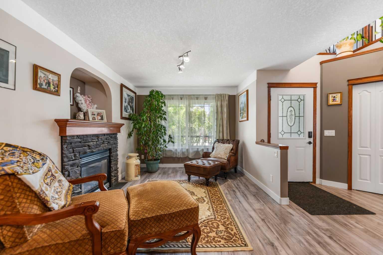 123 Hawkmere View 