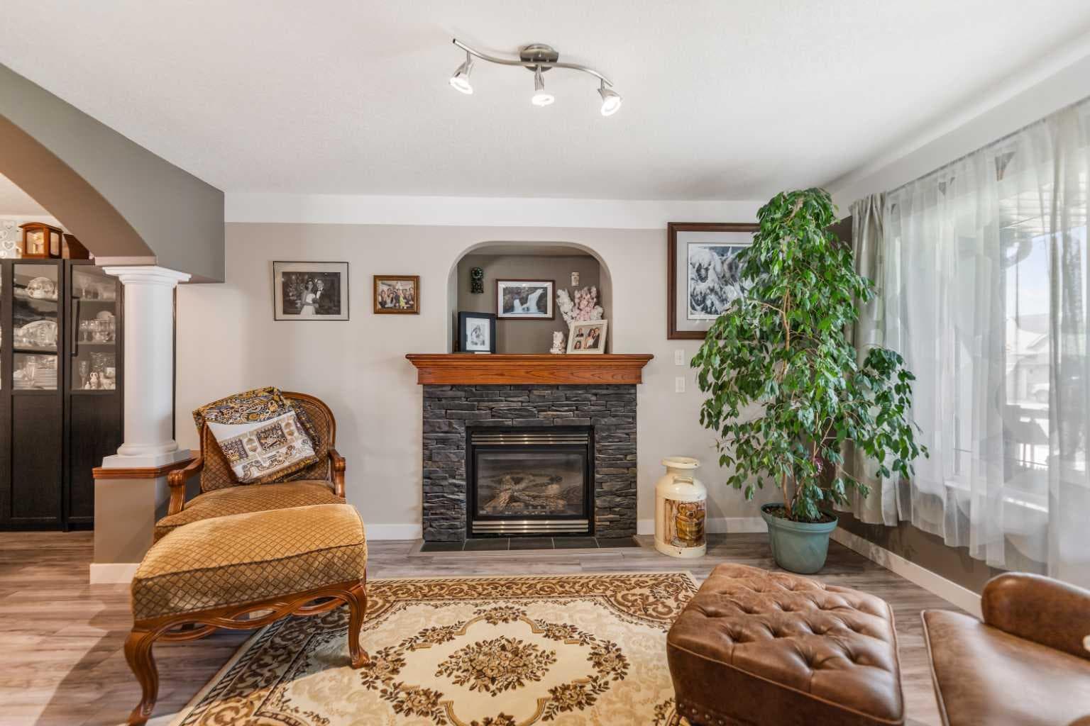 123 Hawkmere View 