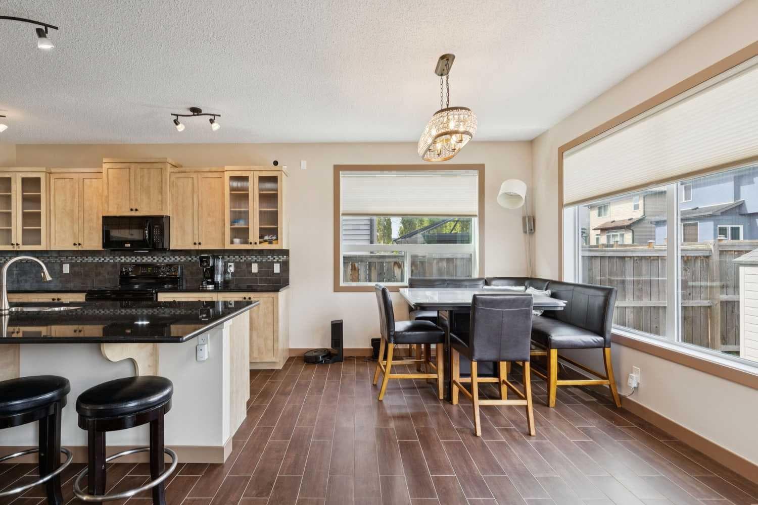47 Silverado Skies Manor SW