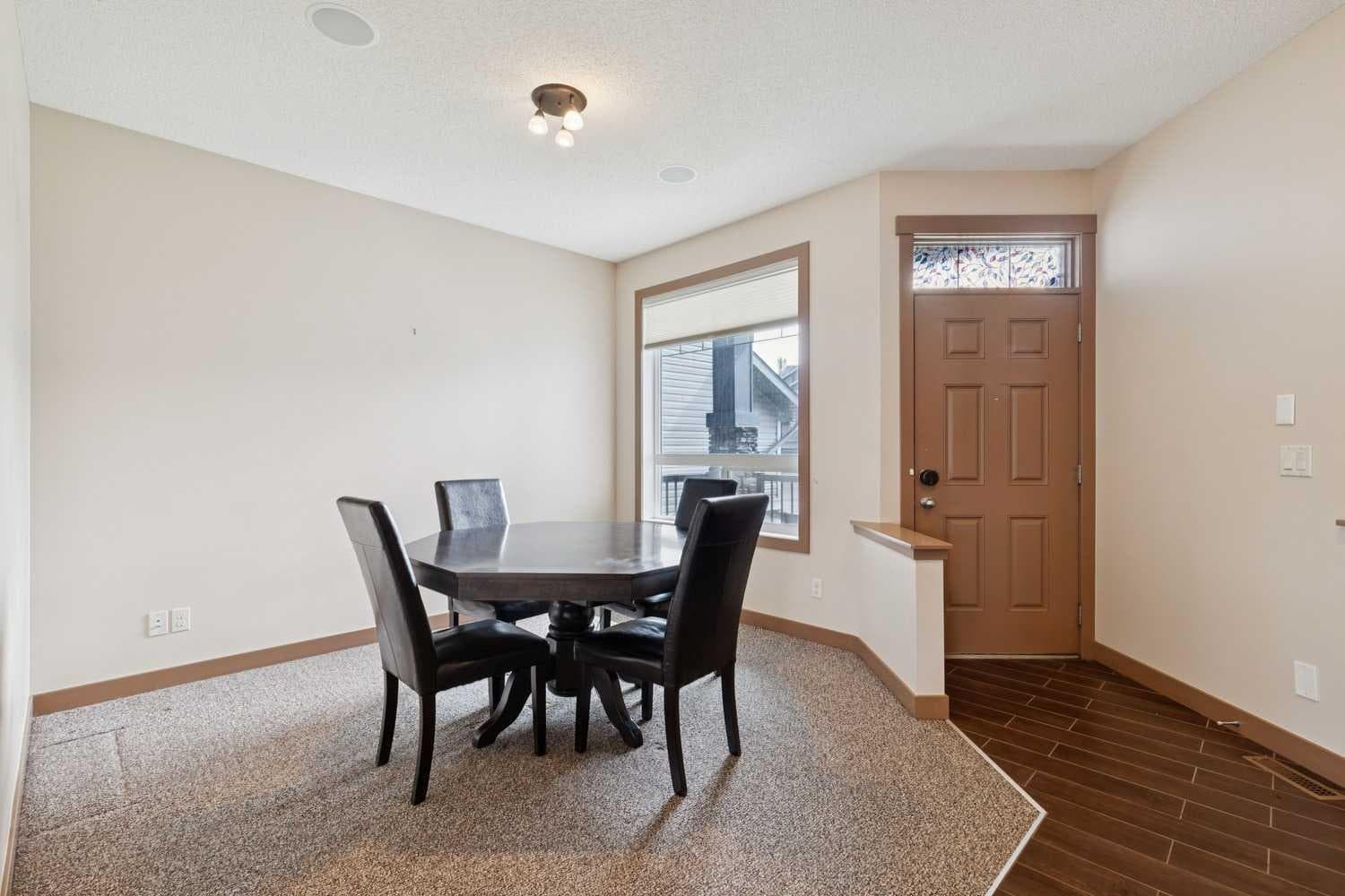 47 Silverado Skies Manor SW