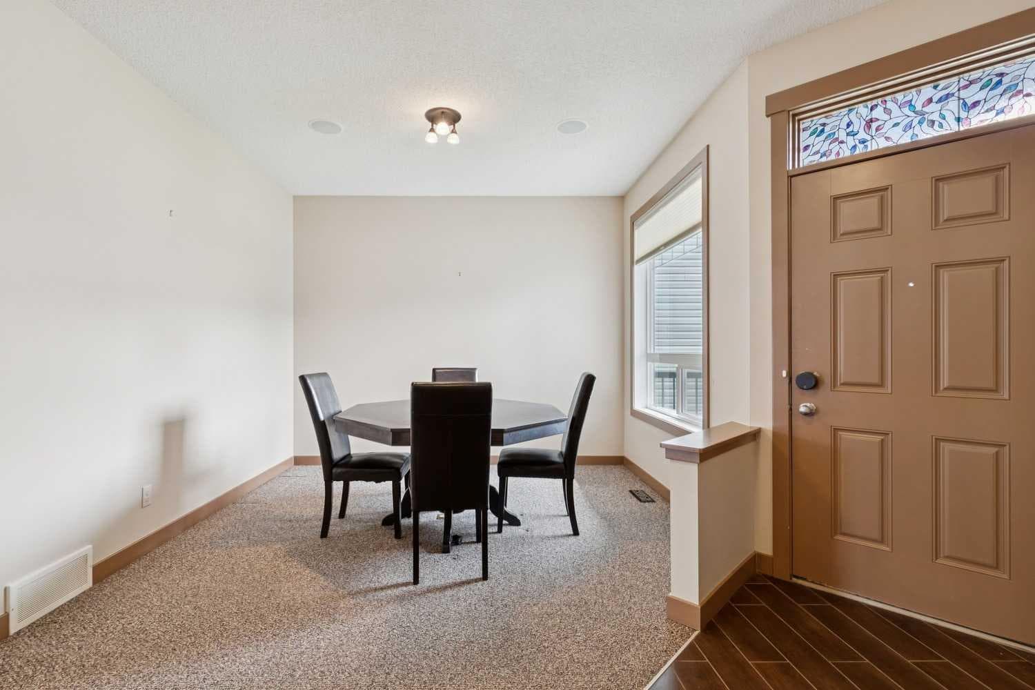 47 Silverado Skies Manor SW