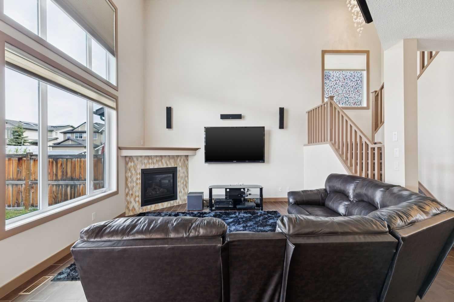 47 Silverado Skies Manor SW