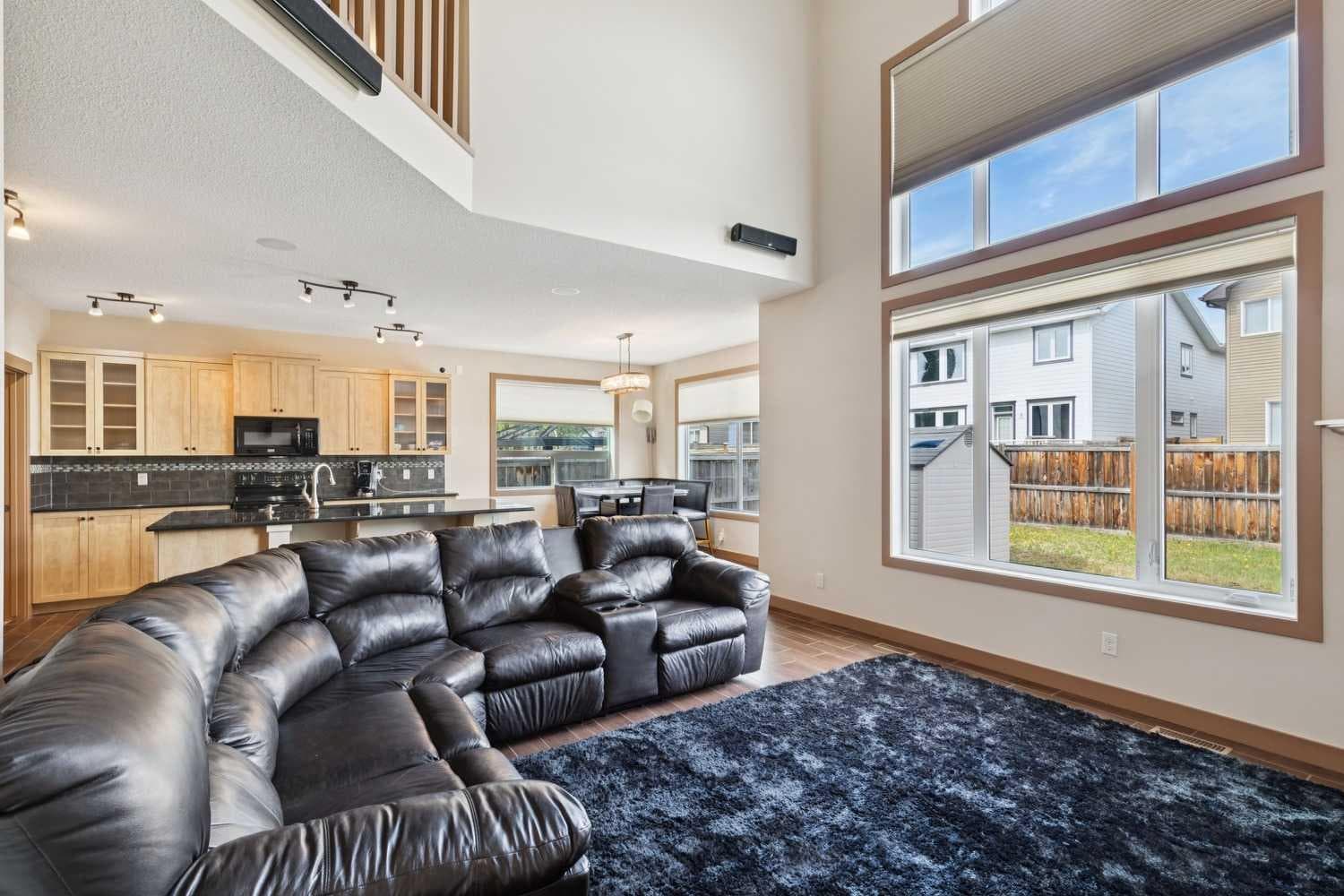 47 Silverado Skies Manor SW