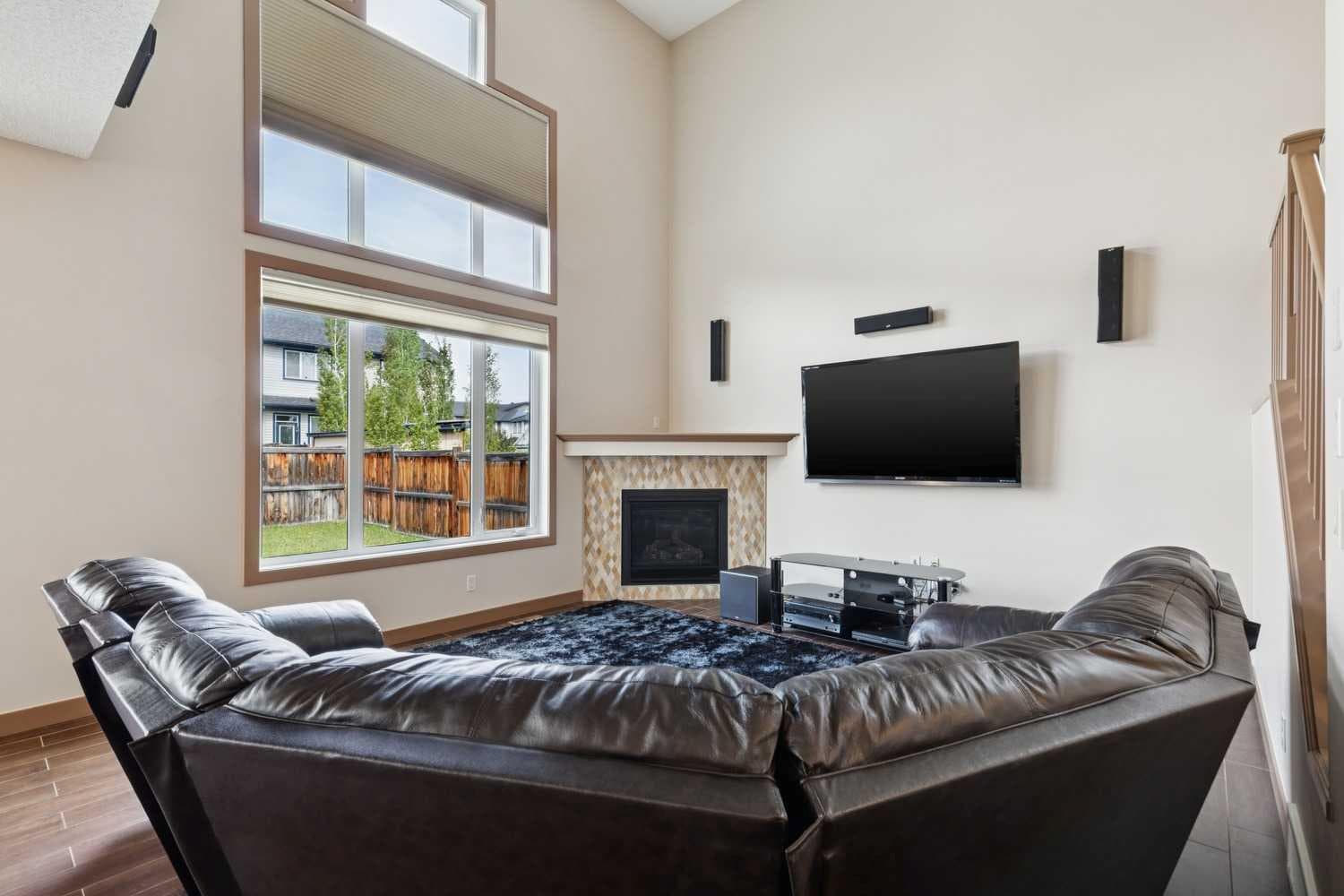47 Silverado Skies Manor SW