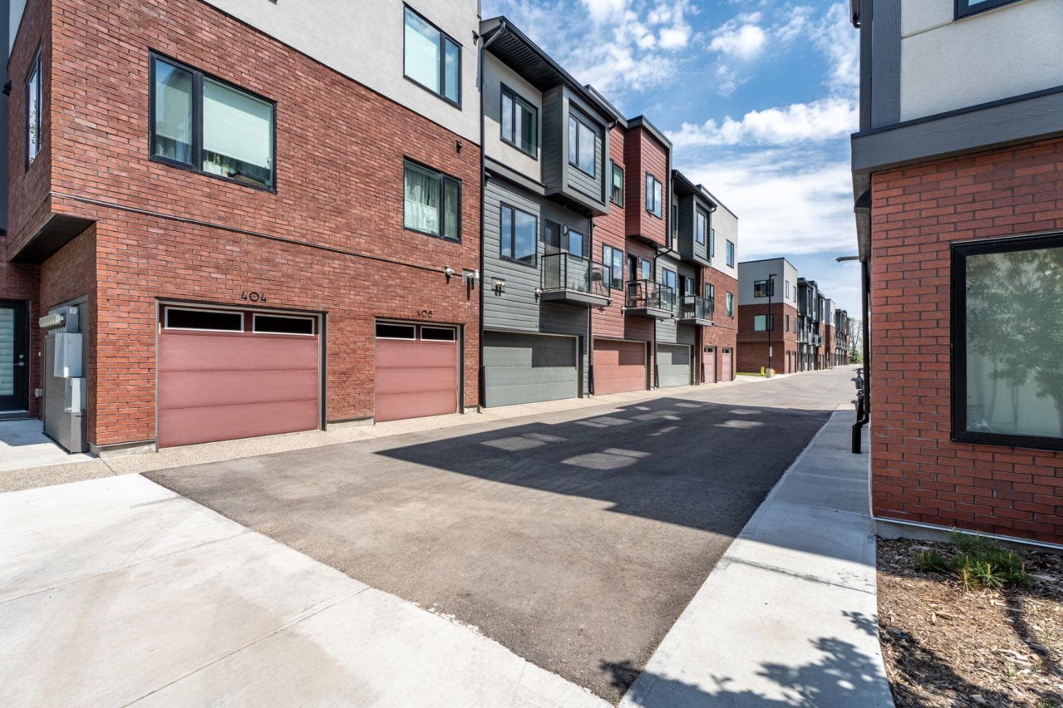 408 Greenbriar Common NW