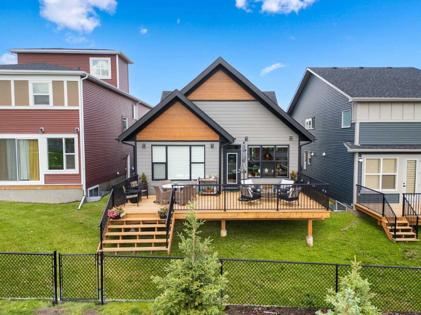 218 Mitchell Heath NW