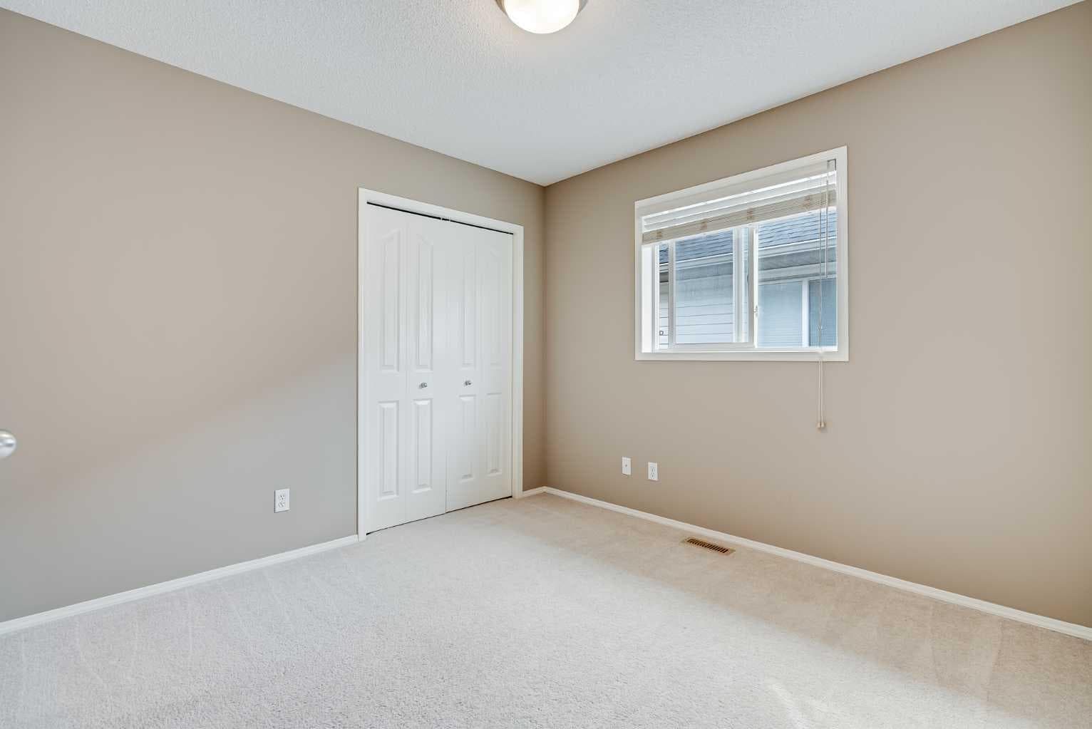 34 Kincora Drive NW