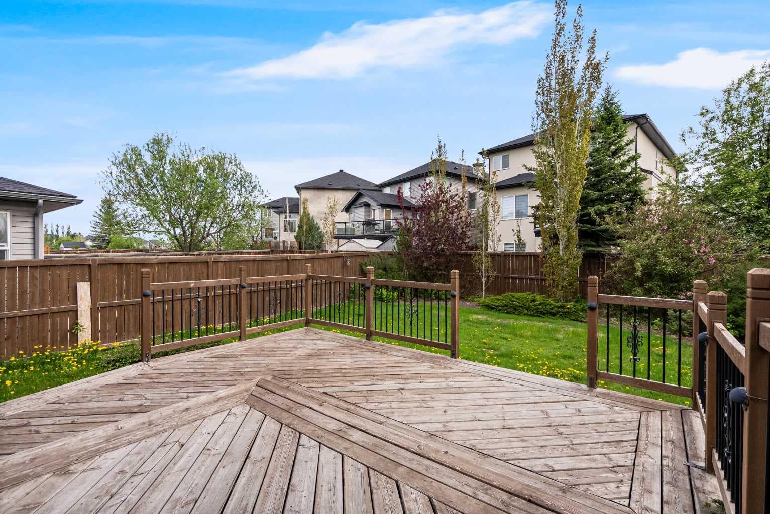 34 Kincora Drive NW